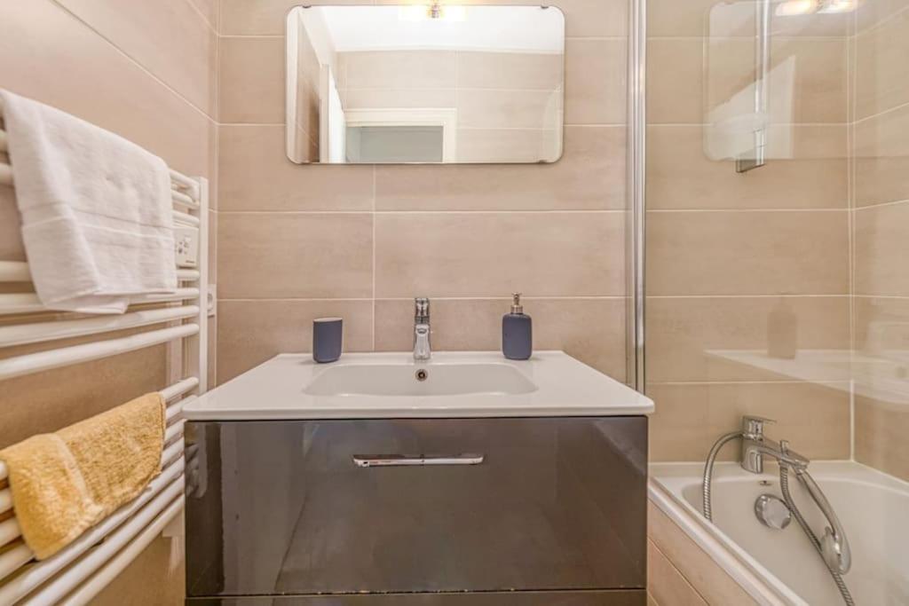 Centre Grenoble, Charmant, Avec Une Chambre Ngoại thất bức ảnh