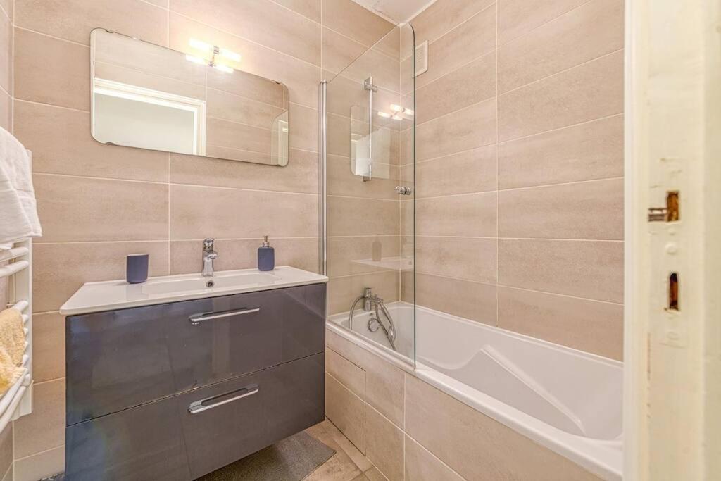 Centre Grenoble, Charmant, Avec Une Chambre Ngoại thất bức ảnh